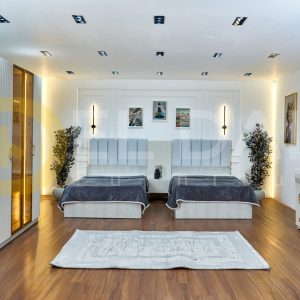 غرفه شبابي اليس