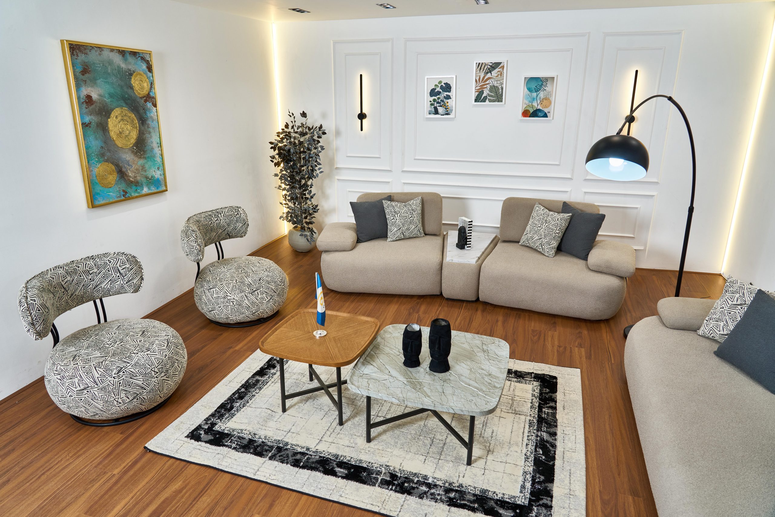 Grand Living Room_(1)